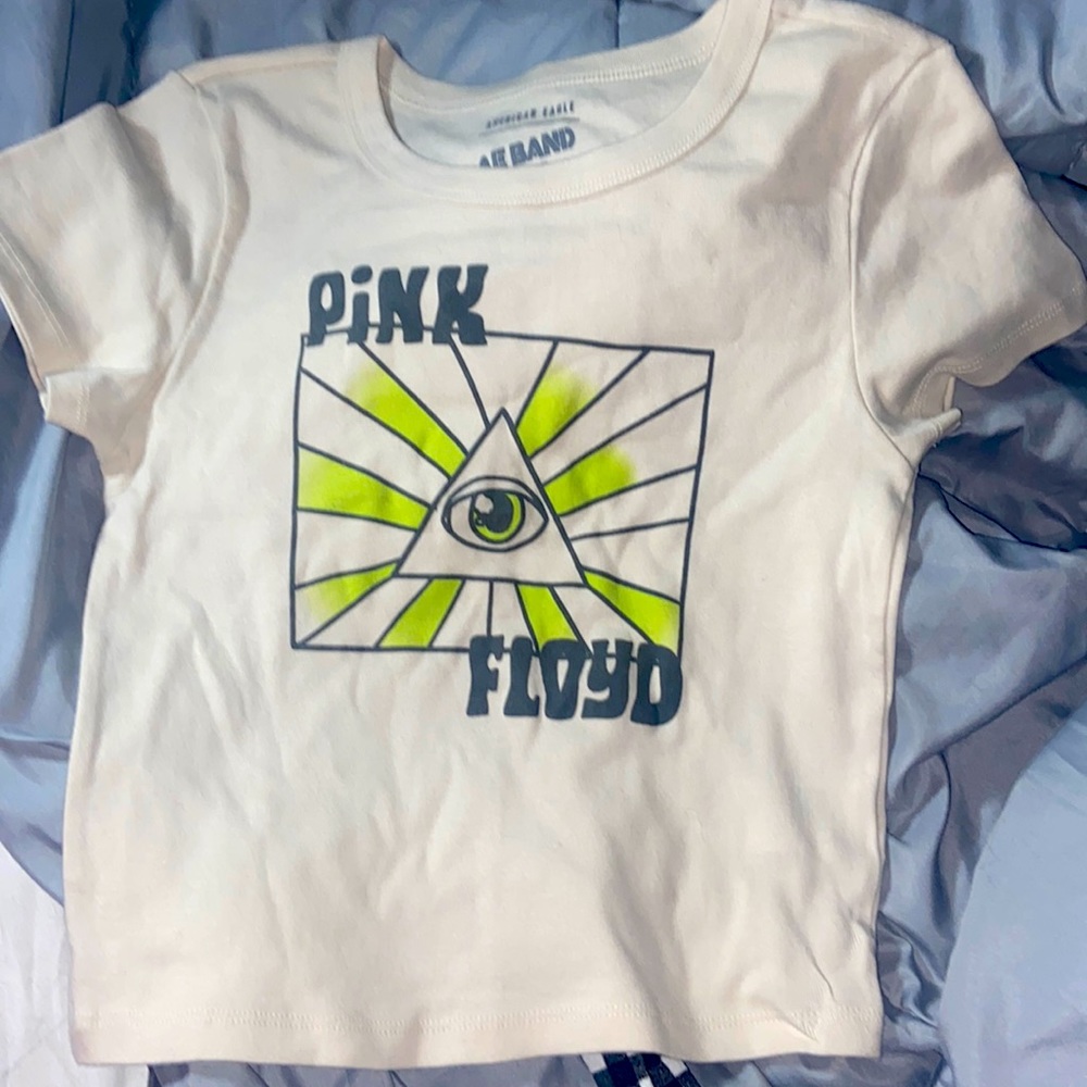 american eagle size medium crop top